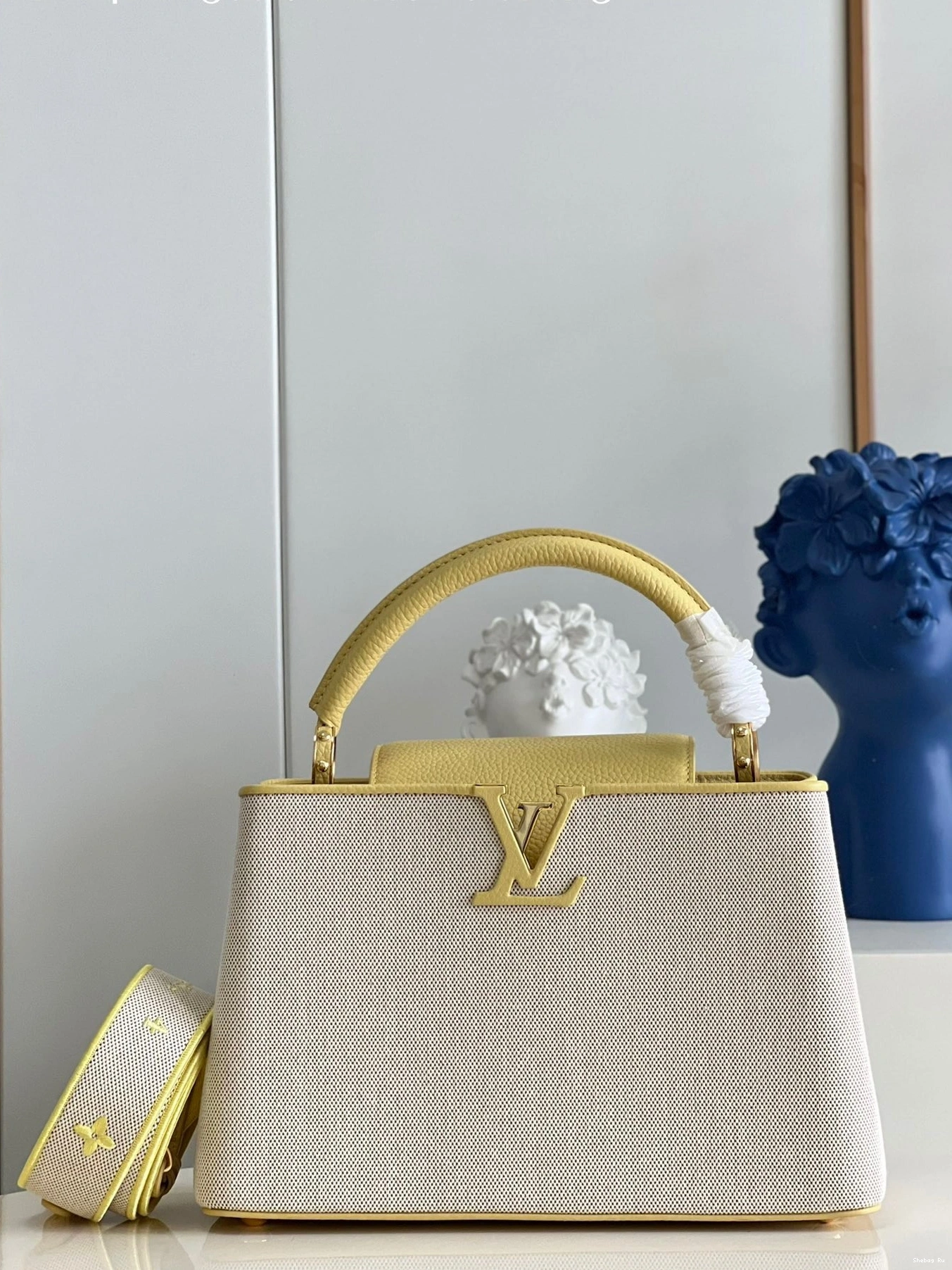 MM LOUIS CAPUCINES VUITTON 0726